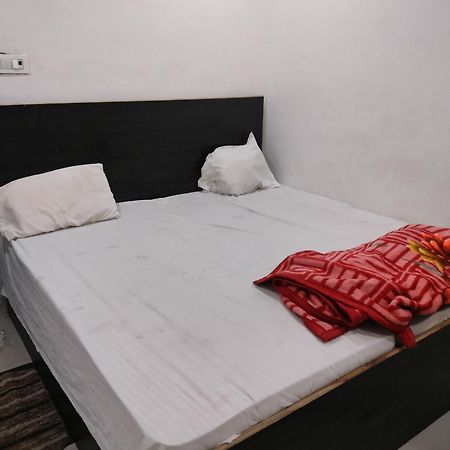 R G Sewa Sadan Otel Mathura Dış mekan fotoğraf