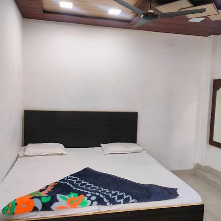 R G Sewa Sadan Otel Mathura Dış mekan fotoğraf