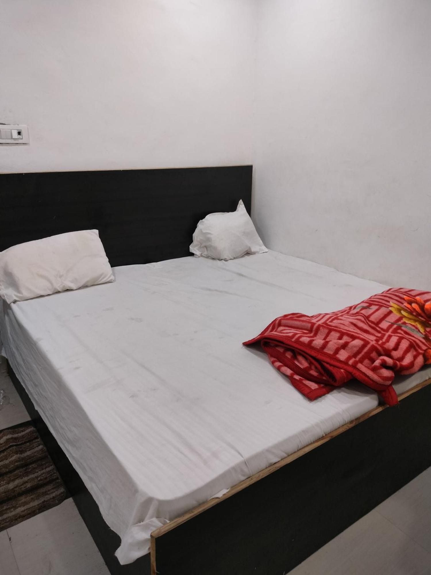 R G Sewa Sadan Otel Mathura Dış mekan fotoğraf