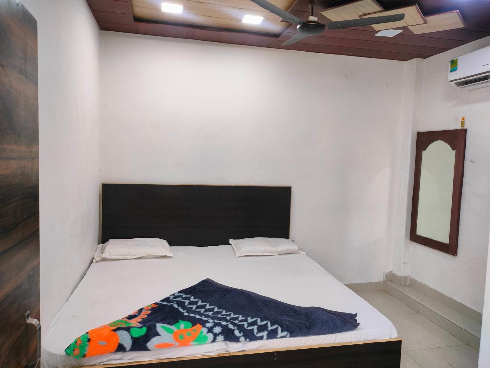 R G Sewa Sadan Otel Mathura Dış mekan fotoğraf